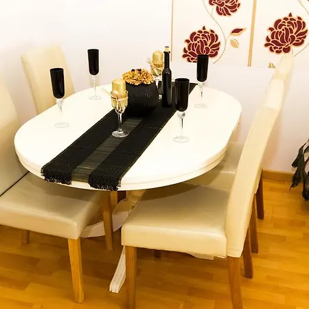 Orange 아파트 자다르