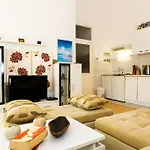 Apartament Orange *